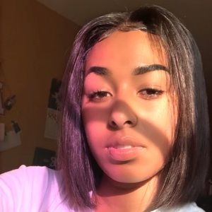 Meet your Posher, Jade